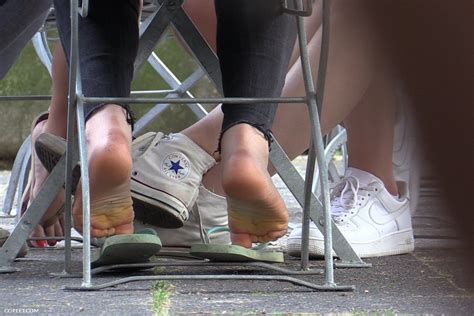 Highschool Feet Candid